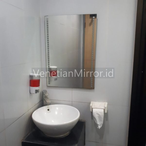 VM 004628 Modern Wall Mirror