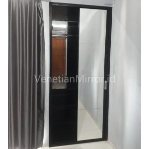VM 006252 Cupboard Mirror Black And White