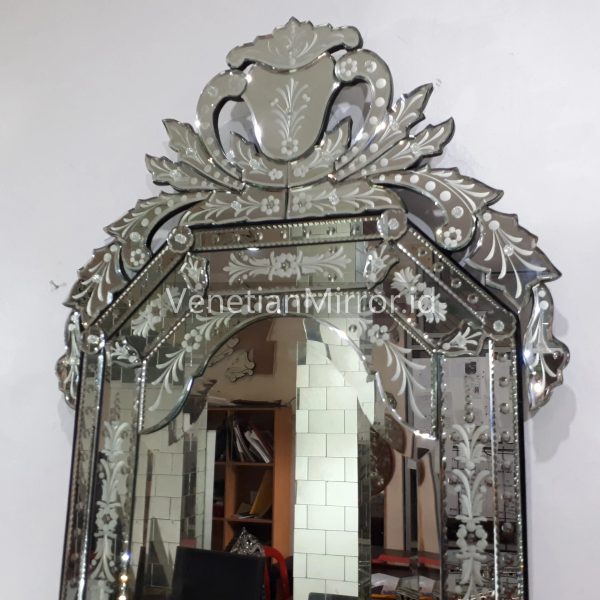 VM 001016 Venetian Mirror Biduri Large