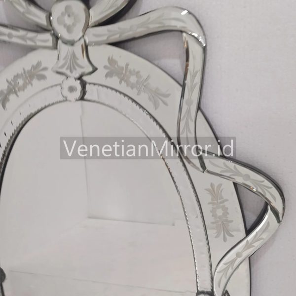 VM 001032 Venetian Mirror Ribbon Large