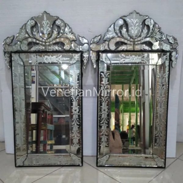 VM 001087 Venetian Mirror Pirus