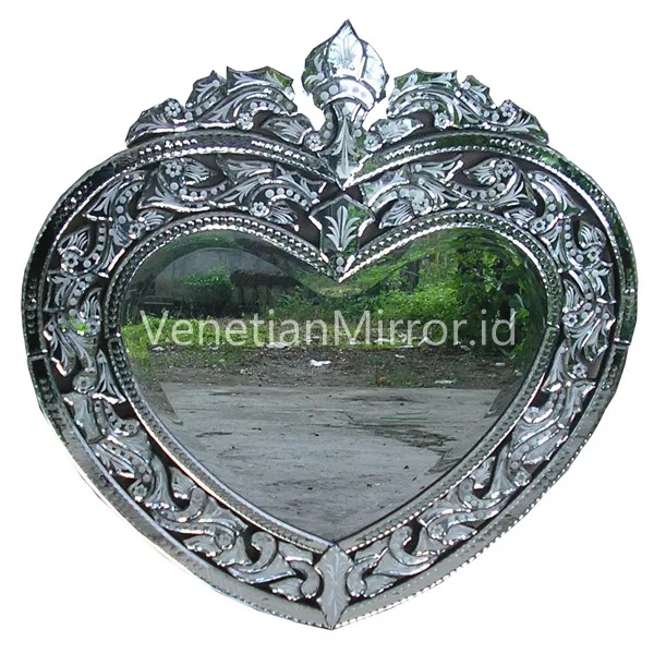 VM 002007 Venetian Mirror Heart
