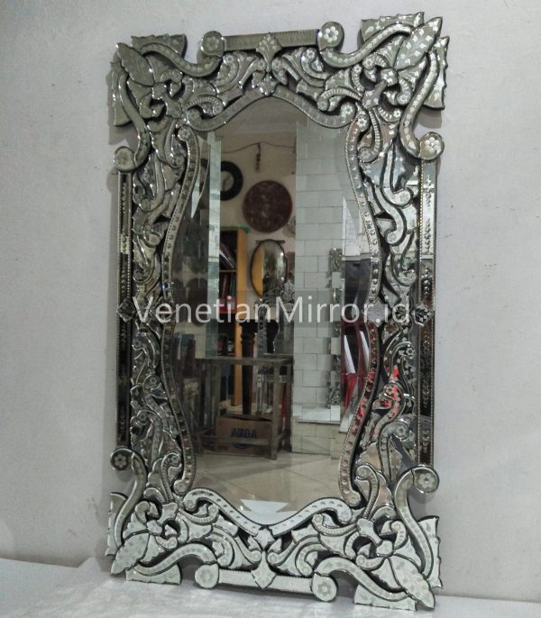 VM 002035 Venetian Rectangular Mirror with Batik Design