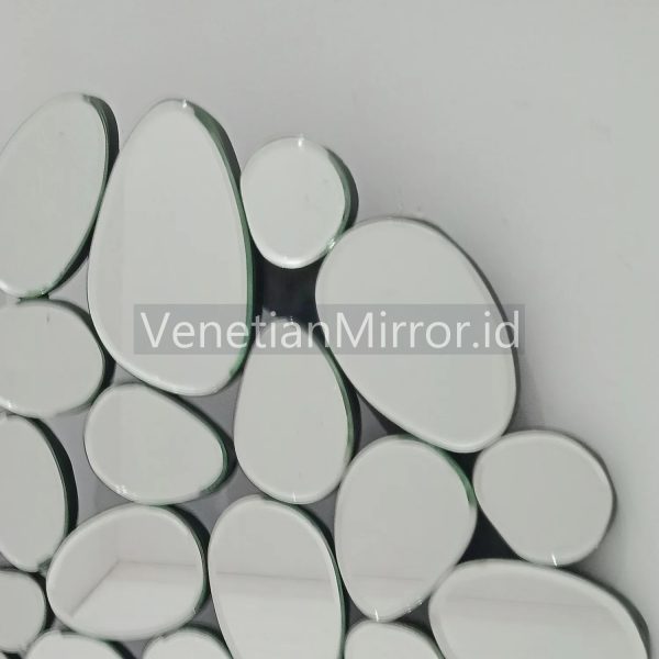 VM 004111 Round Mirror Bubble