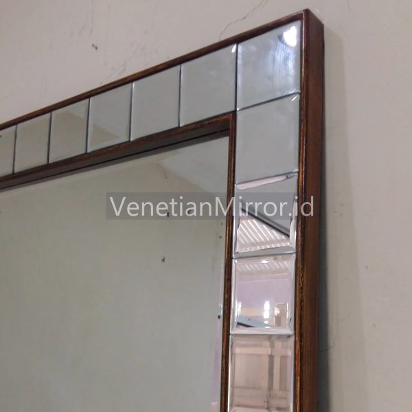 VM 004146 Modern Mirror Square Beveled List Old Gold