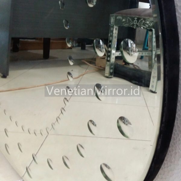VM 004154 Wall Mirror Round Bubble