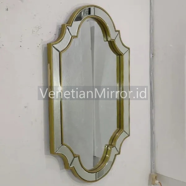 VM 004158 Modern Wall Mirror Gold Paint Frame