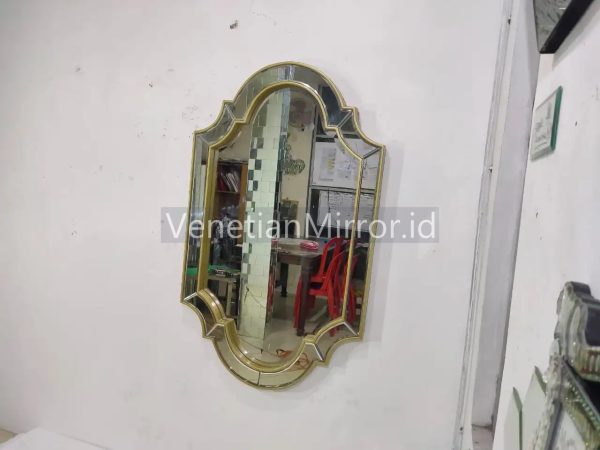 VM 004158 Modern Wall Mirror Gold Paint Frame