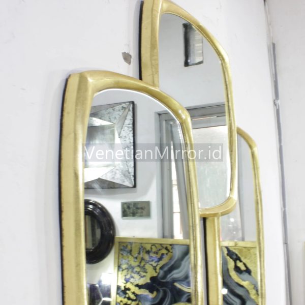 VM 004562 Art Deco Wall Mirror Gold Frame