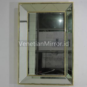 VM 004572 Modern Rectangular Wall Mirror with Gold Border
