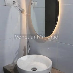 VM 004602 Wall Mirror Bathroom Oval With Lamp