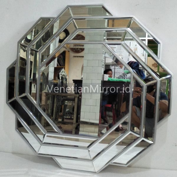 VM 004616 Wall Mirror Octagonal Silver