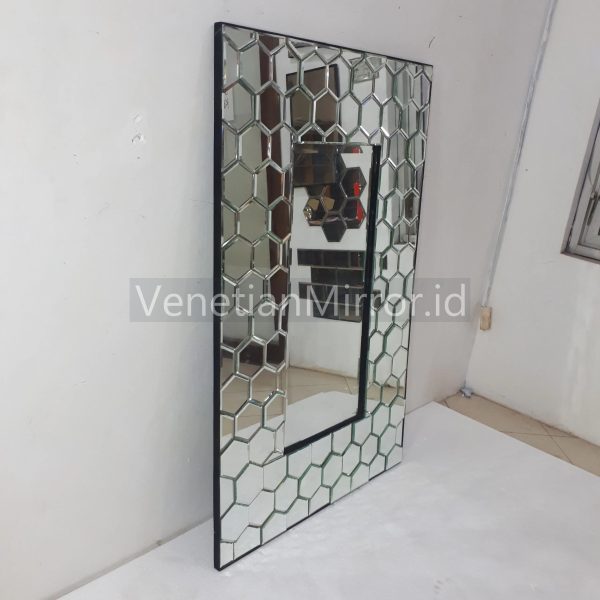 VM 004623 Octagonal 3D Deco Mirror