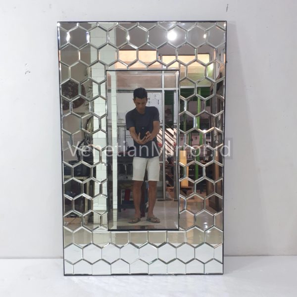 VM 004623 Octagonal 3D Deco Mirror