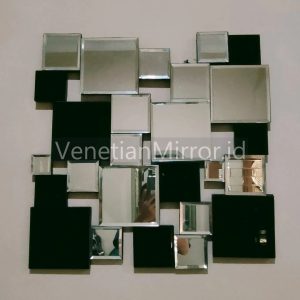 VM 004640 Mosaic Wall Mirror Square Silver Black