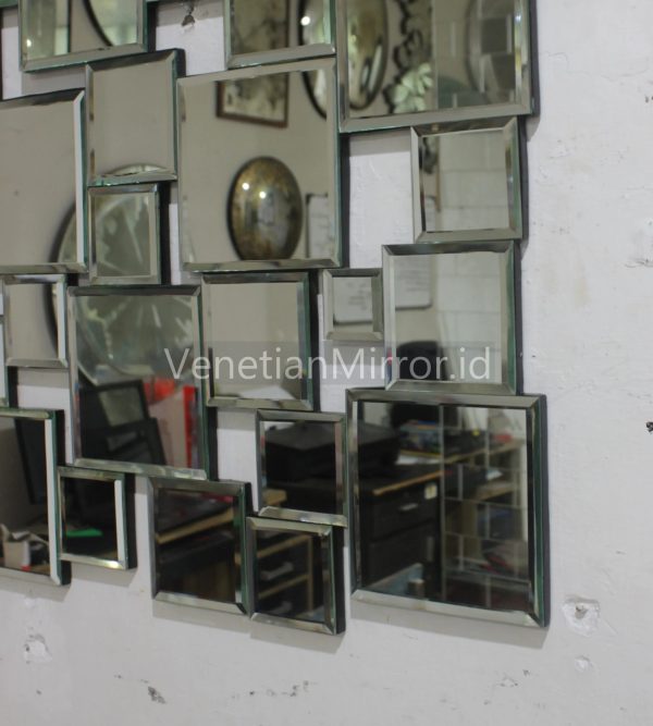 VM 004642 Mosaic Wall Mirror Silver