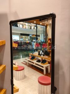 VM 004647 Wall Mirror Rectangular Full Body