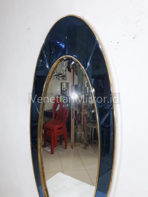 MG 004651 Oval Wall Mirror Frame Blue