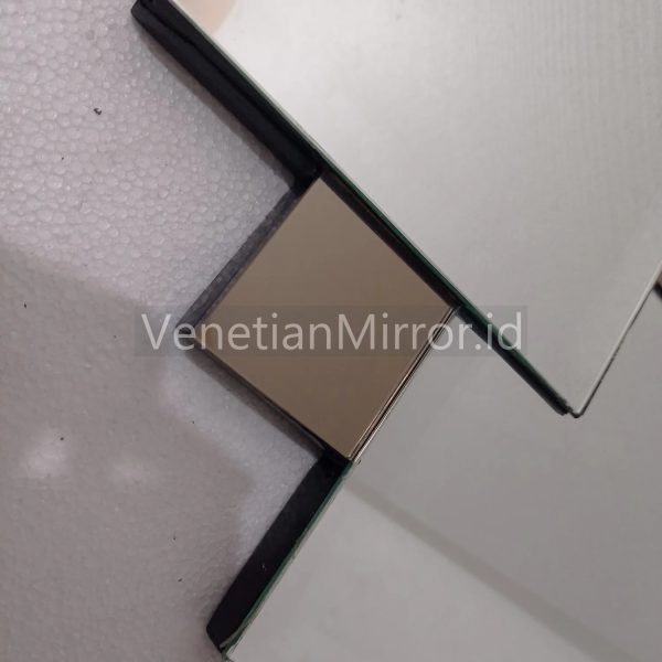 VM 004657 Wall Mirror SET 4 Panel