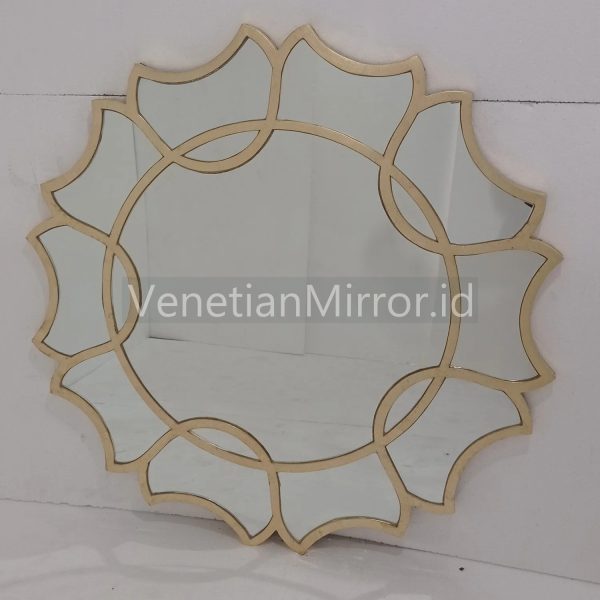 VM 004668 Modern Wall Gold Mirror