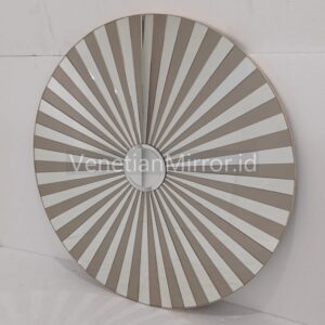 VM 004671 Modern Mirror Round Silver Brown