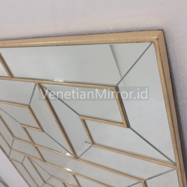 VM 004673 Modern Mirror List Gold Leaf