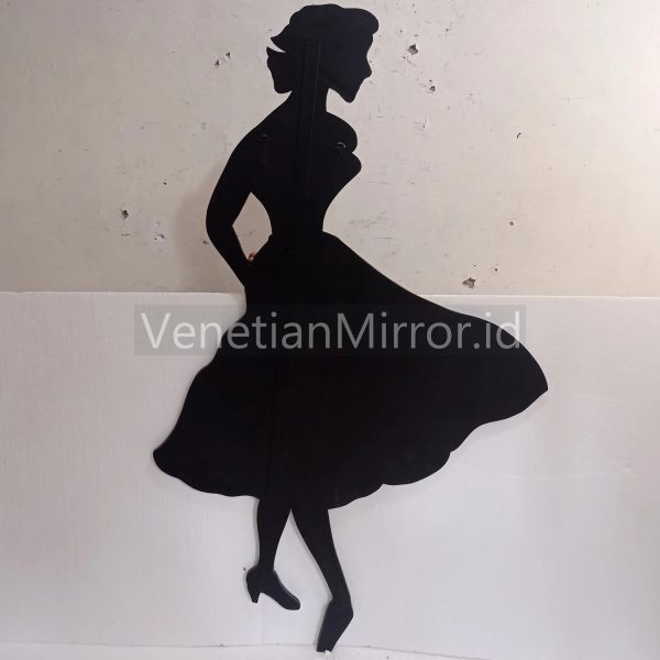 VM 004677 Modern Wall Mirror Style Retro Figural Lady