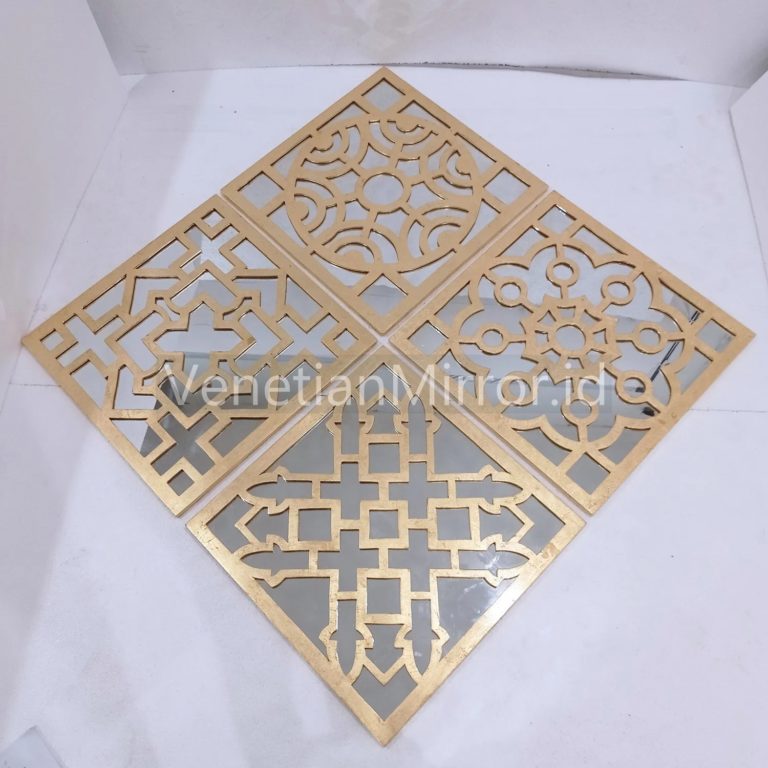 VM 004689 Wall Mirror Decorative Square Gold