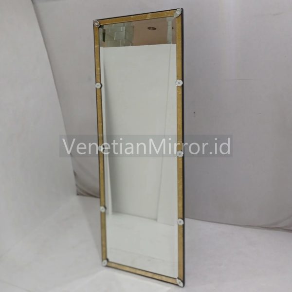 VM 004691 Standing floor Mirror long Gold
