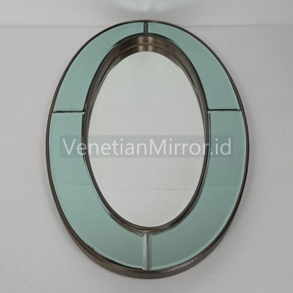 VM 004700 Oval Mirror Green Brass Antique