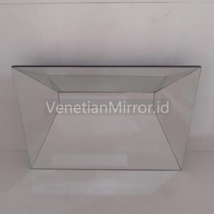 VM 004704 Baki Mirror Square