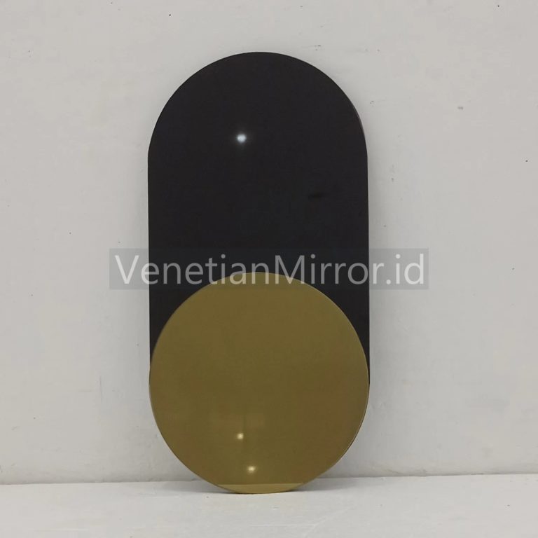 VM 004729 Modern Wall Mirror Capsule