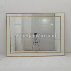 VM 004731 Beveled Wall Mirror List Gold