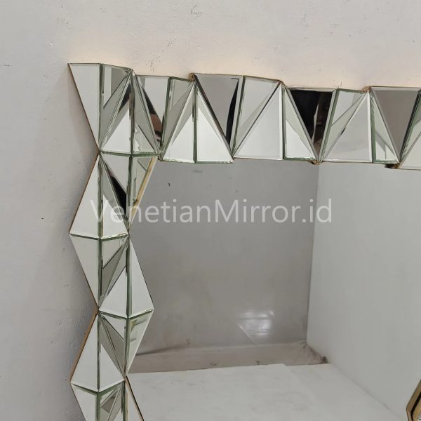 VM 004738 Rectangular Wall Mirror Frame Gold