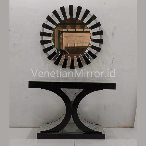 VM 004751 Sun Burn Wall Mirror Round