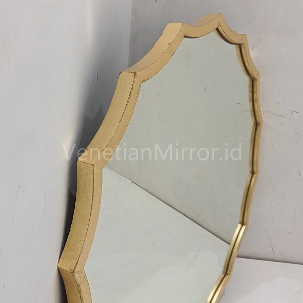 VM 004760 Fringe Mirror Frame Goldleaf