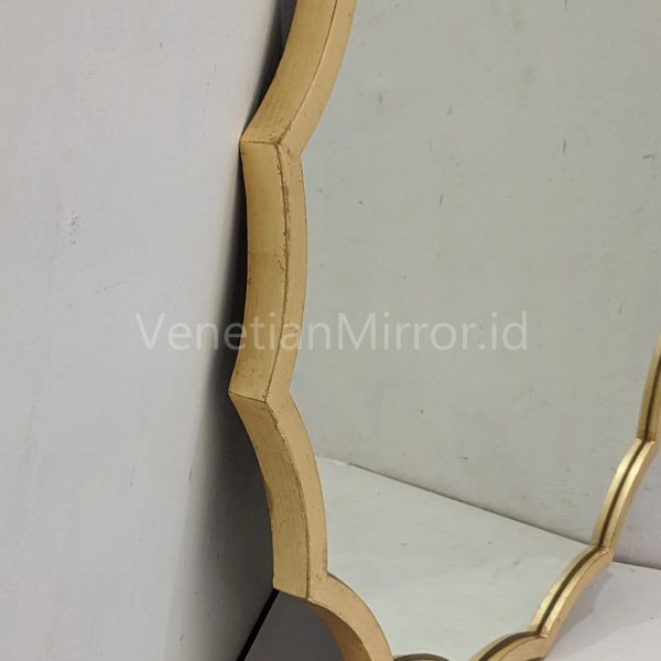 VM 004760 Fringe Mirror Frame Goldleaf