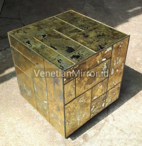 VM 006148 Furniture Mirror Box Table Gold