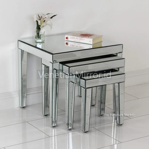 VM 006235 Mirrored Furniture Table