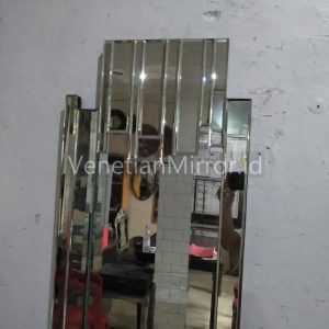 VM 004634 Deco Beveled Wall Mirror