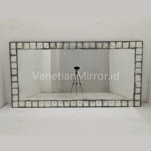 VM 014027 Bubble Antique Mirror