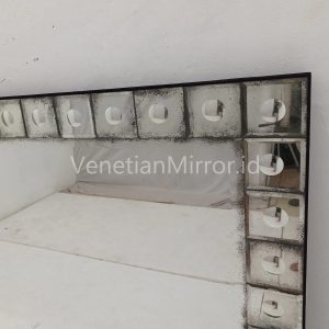 VM 014027 Bubble Antique Mirror