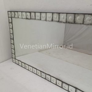 VM 014027 Bubble Antique Mirror