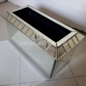 VM 014031 Antique Style Mirror
