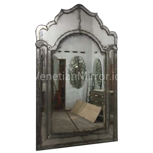VM 014036 Antique Style Mirror