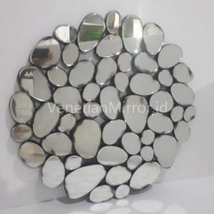 VM 014057 Bubble Antique Round Mirror