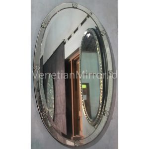 VM 014059 Antique Oval Mirror
