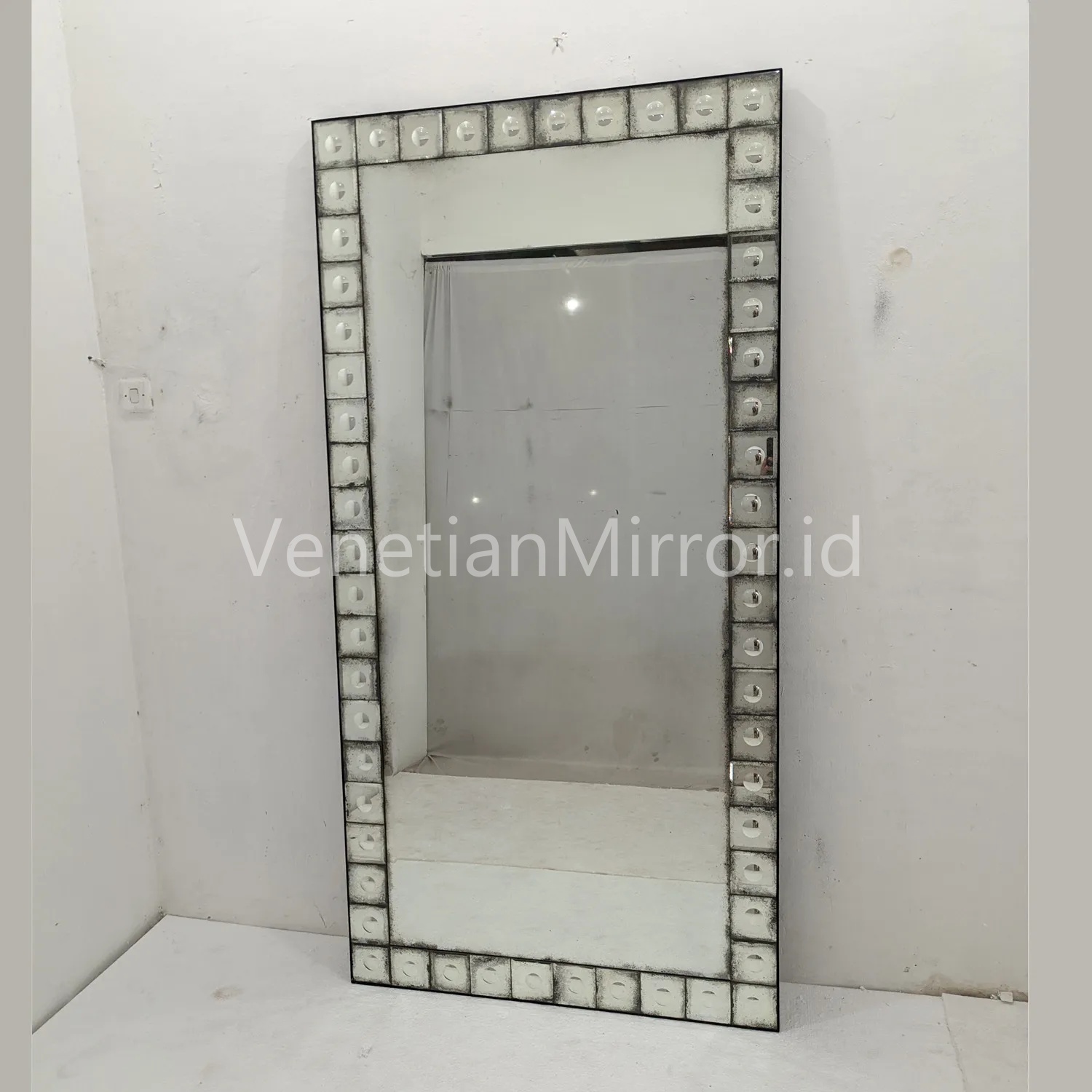 Antique Rectangular Wall Mirror with Bubble Glass Frame