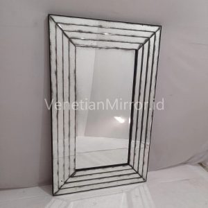 VM 014121 Beveled Rectangular Antique Mirror