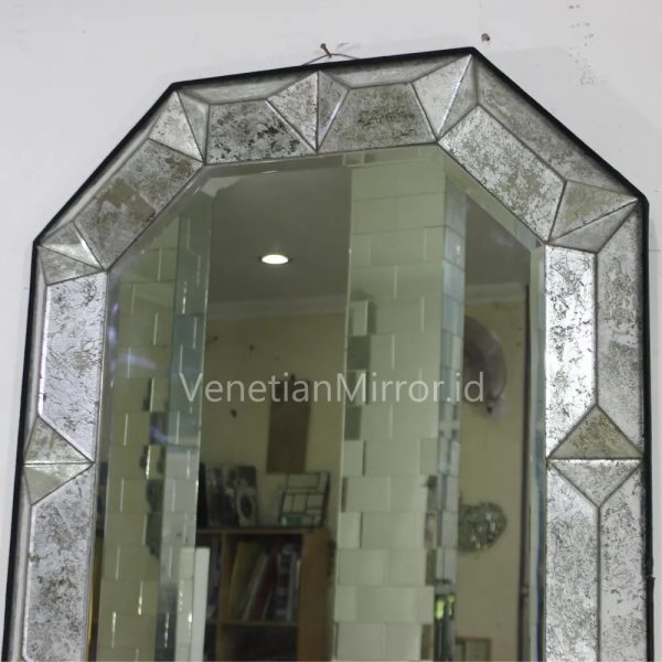 VM 018015 3D Octagonal Mirror Silver